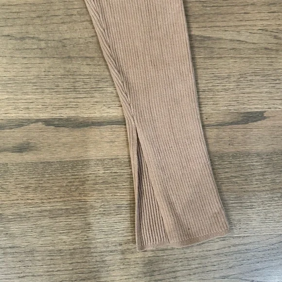 Aritzia Distill Leggings-Color:Gold Camel-Size Medium - Picture 4 of 12